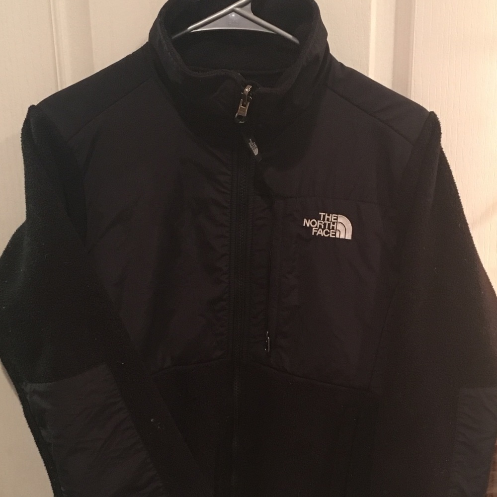 The North Face women’s black fleece jacket